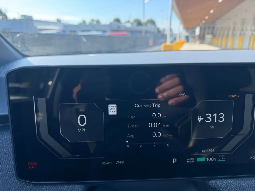 2027 Kia EV3 Wind photo 4