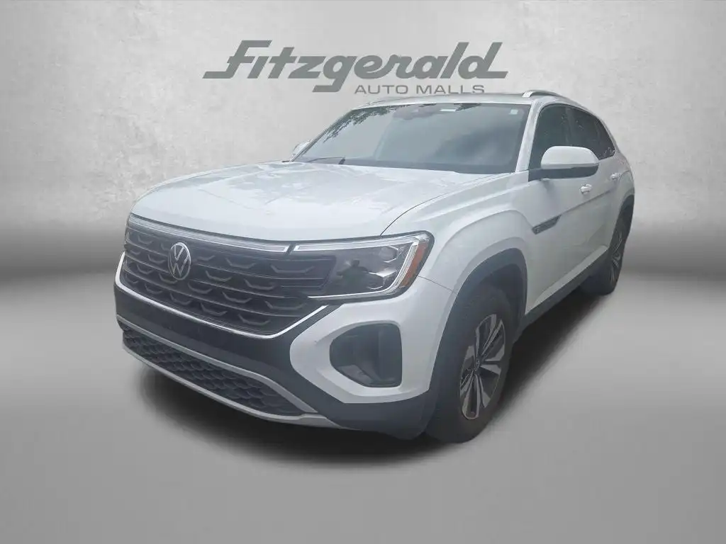 2024 Volkswagen Atlas Cross Sport 2.0T SE's photo
