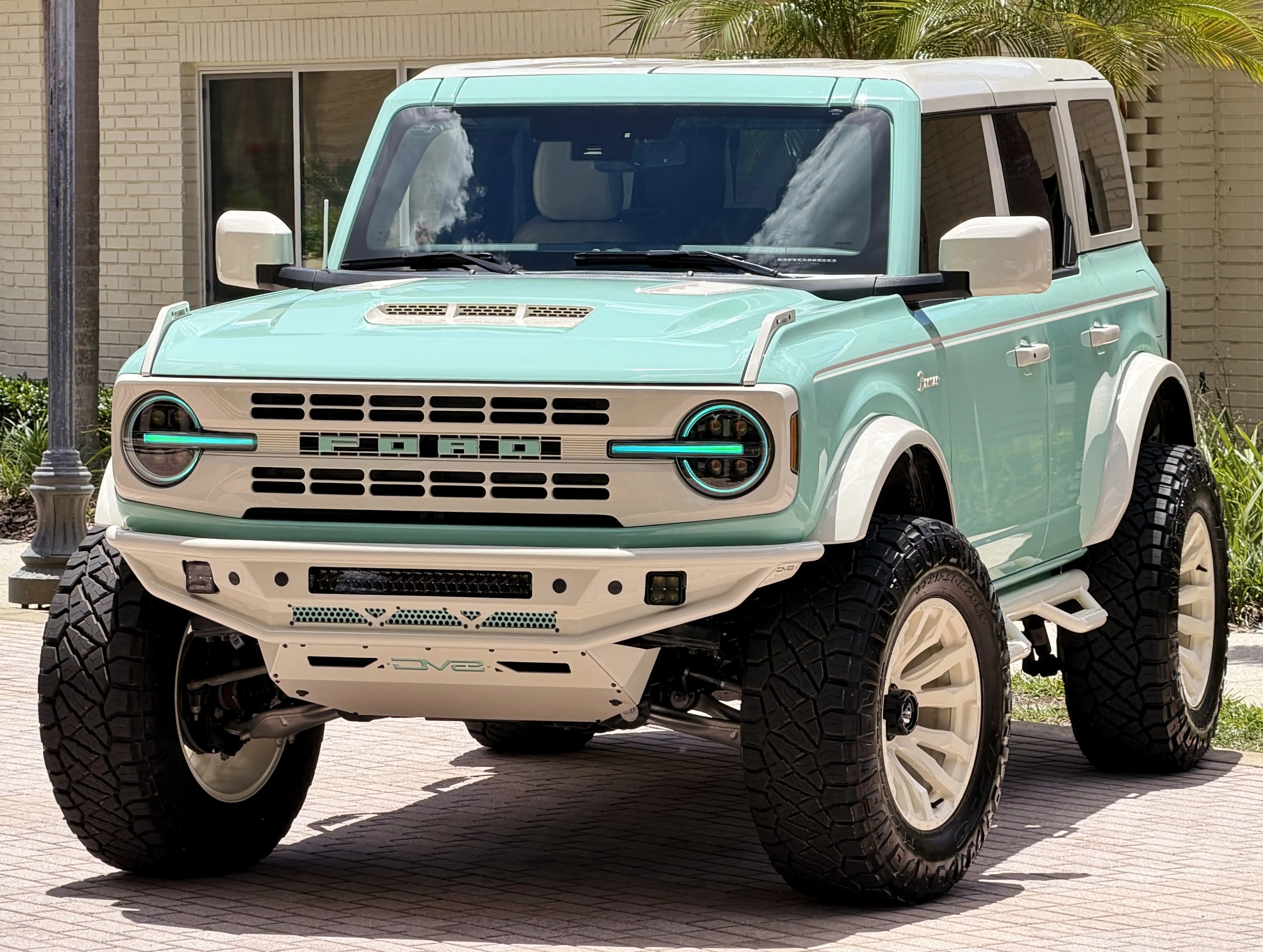 2025 Ford Bronco Outer Banks 4x4's photo