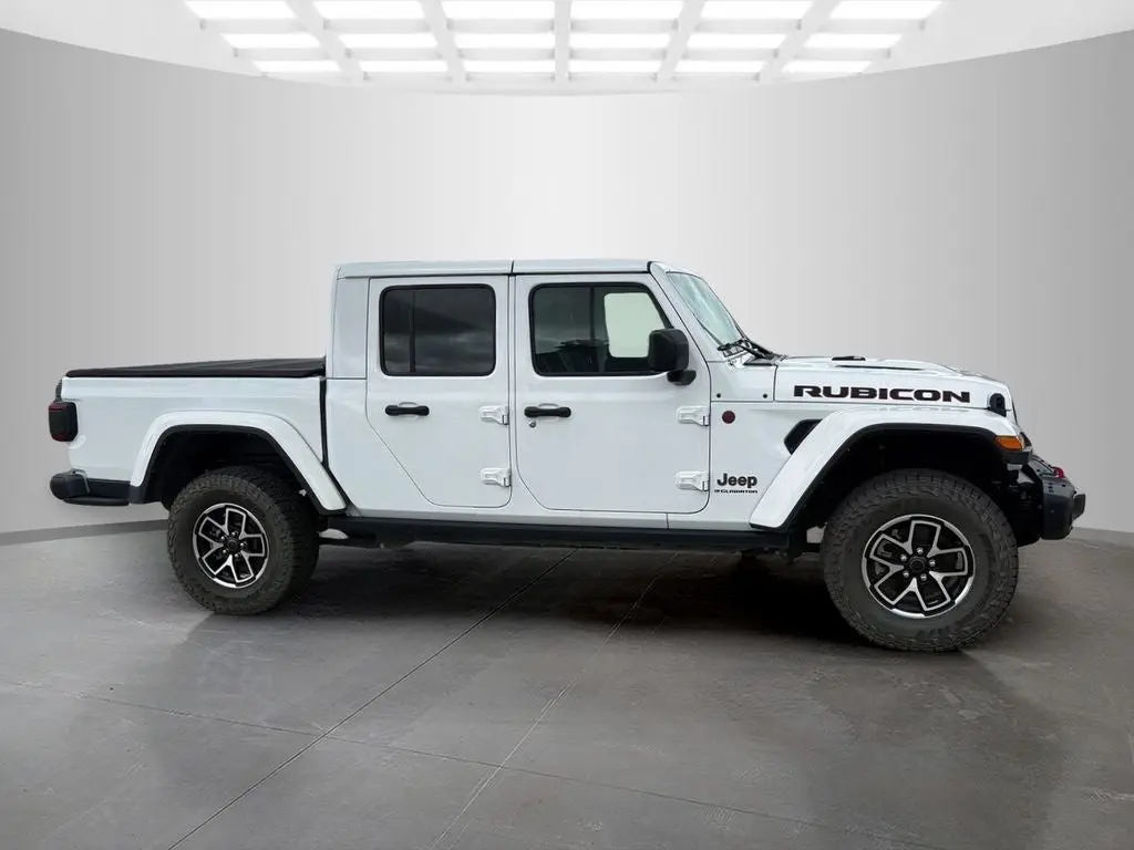 2025 Jeep Gladiator Rubicon Auto photo 3