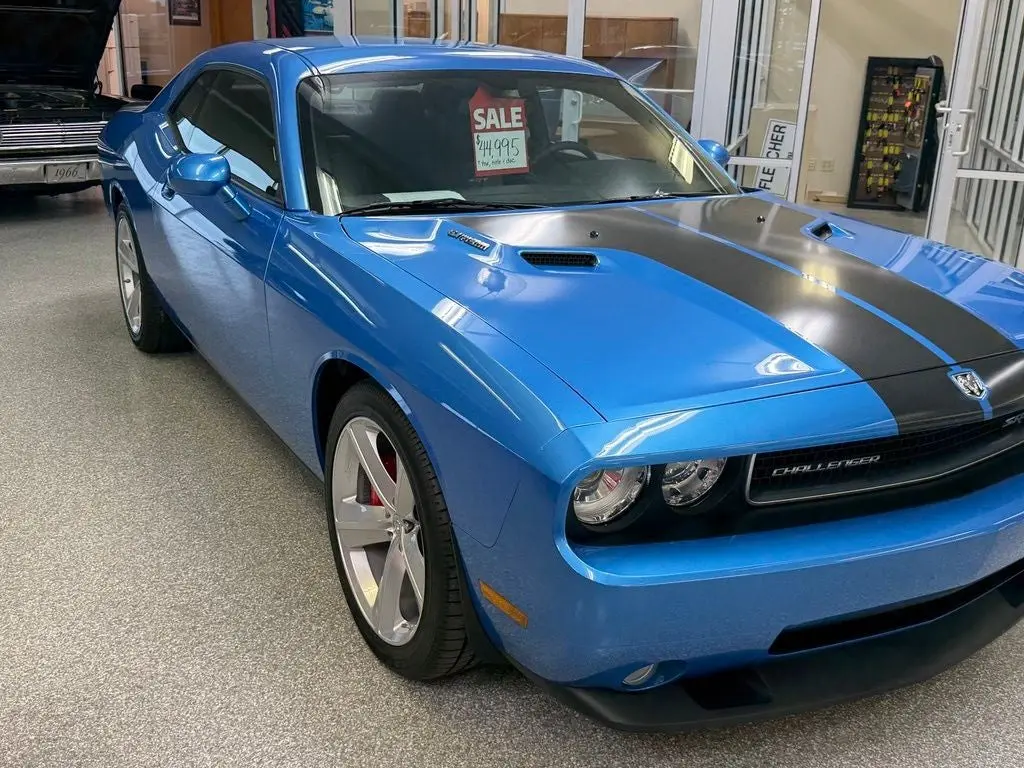 2009 Dodge Challenger SRT8 photo 5