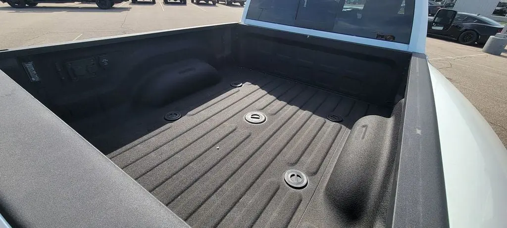 2024 RAM 3500 Limited 4X4 Mega Cab photo 5