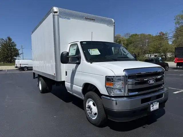 2027 Ford E-Series DRW E-450 Super Duty 158 in WB's photo