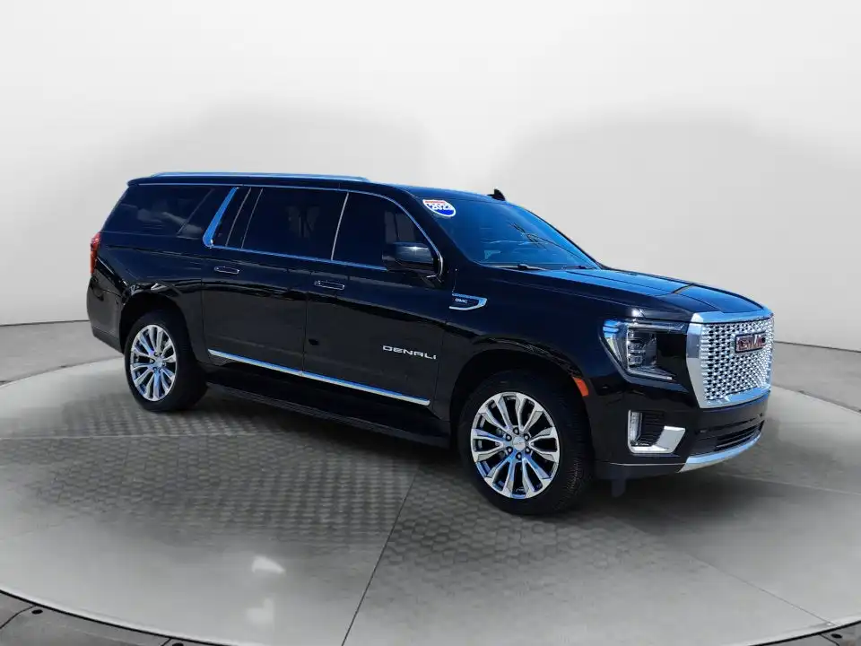 2023 GMC Yukon Denali AWD's photo