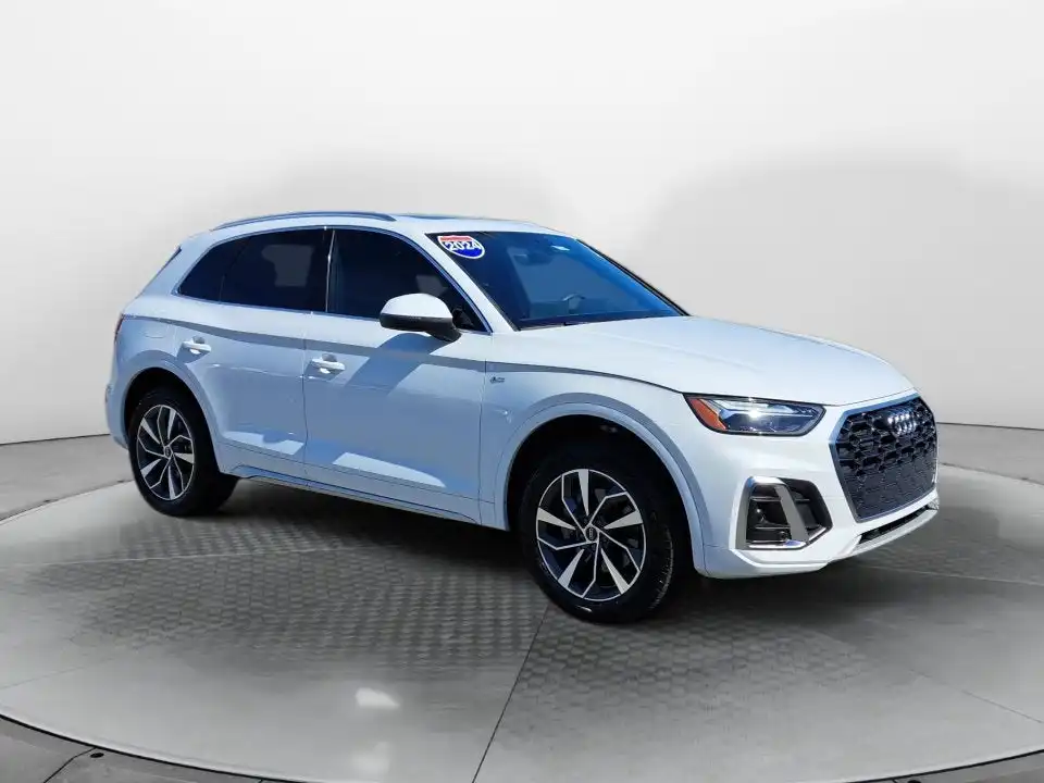 2024 Audi Q5 45 Premium Plus's photo