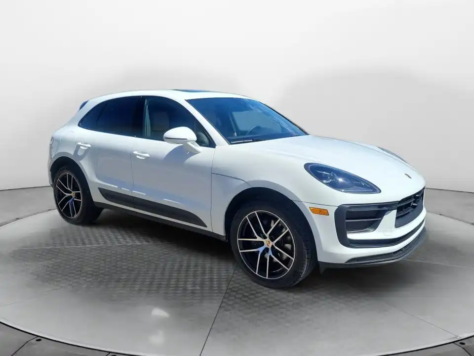 2023 Porsche Macan Base's photo