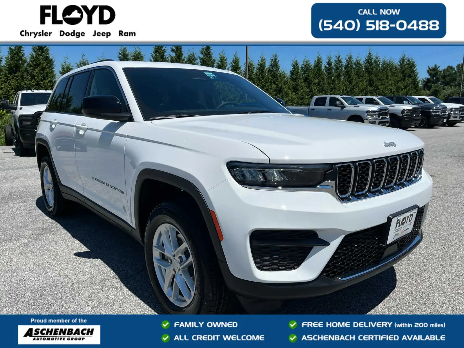 2026 Jeep Grand Cherokee Laredo 4x4's photo