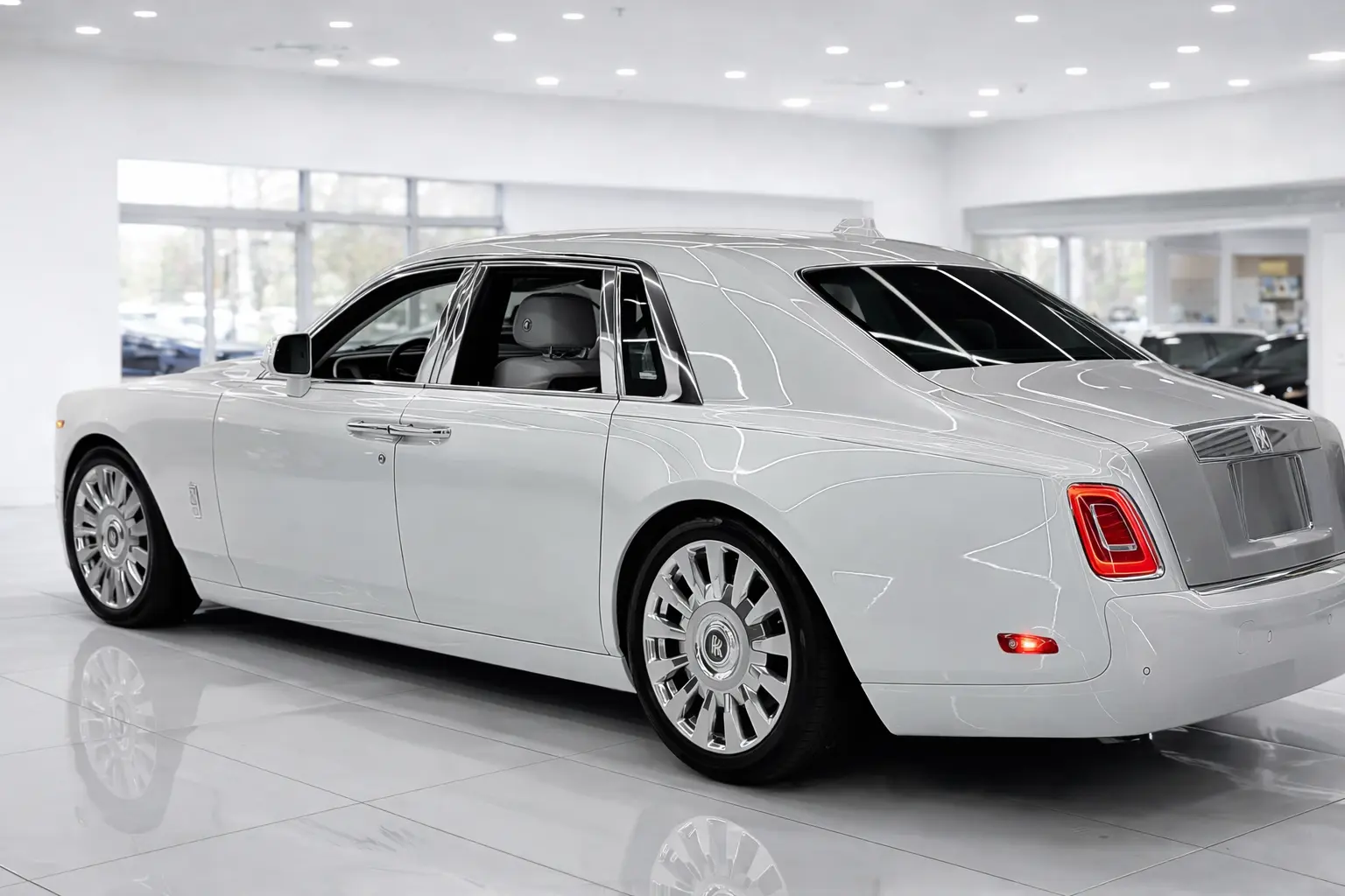2018 Rolls-Royce Phantom Base photo 4