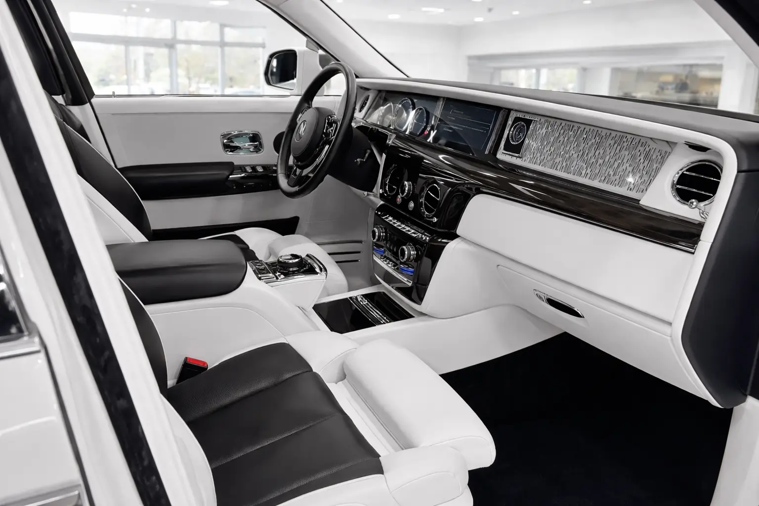 2018 Rolls-Royce Phantom Base photo 5