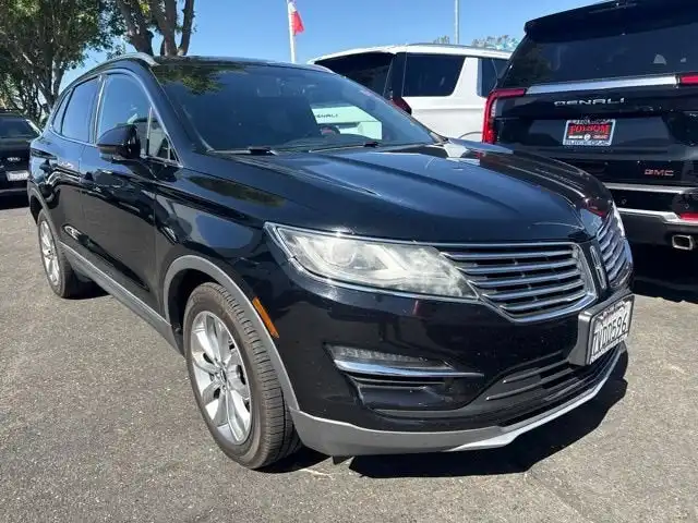 2017 Lincoln MKC Select FWD's photo