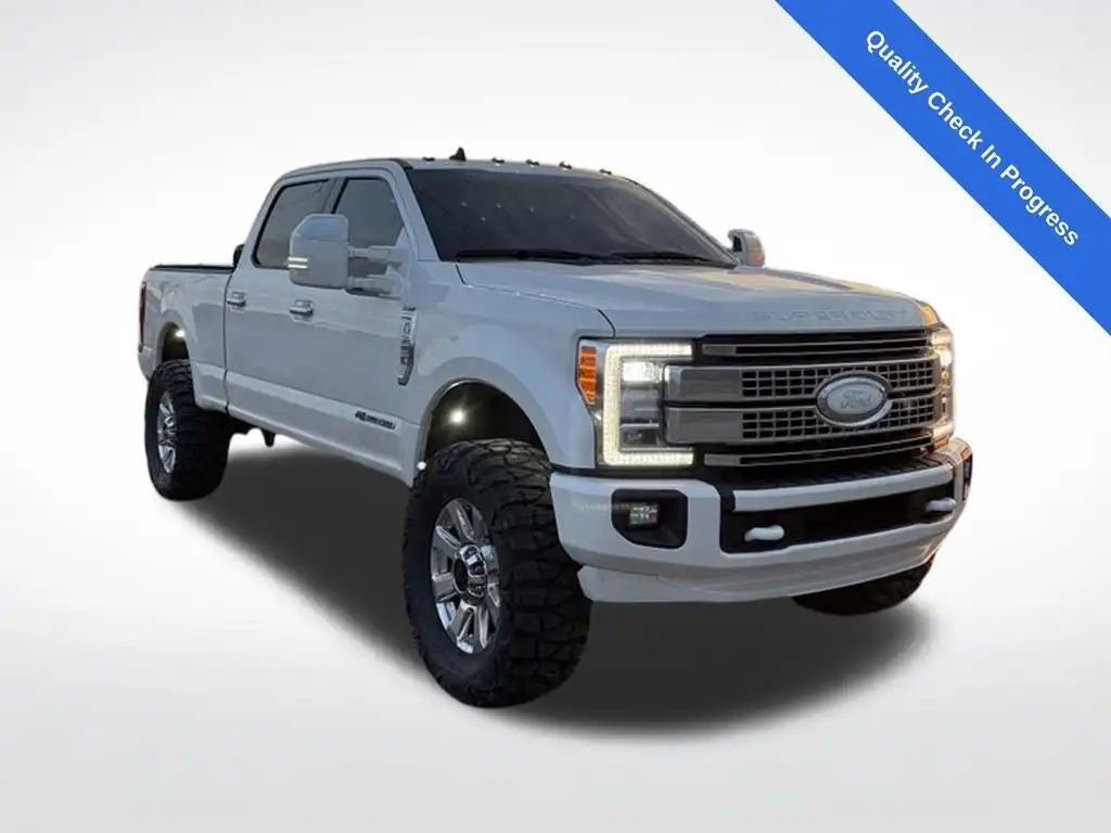 2019 Ford F-250 Lariat 4WD Crew Cab 8' Box's photo