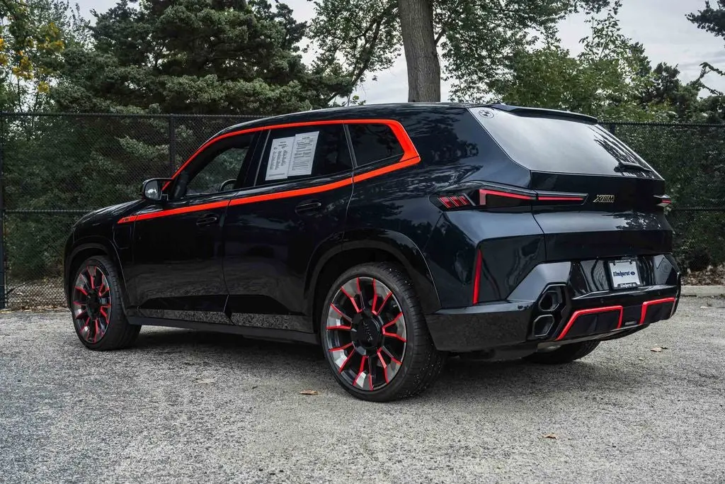 2023 BMW XM Base photo 4