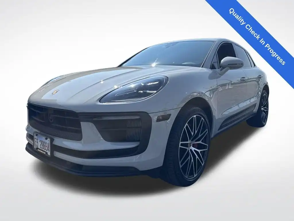 2023 Porsche Macan S's photo