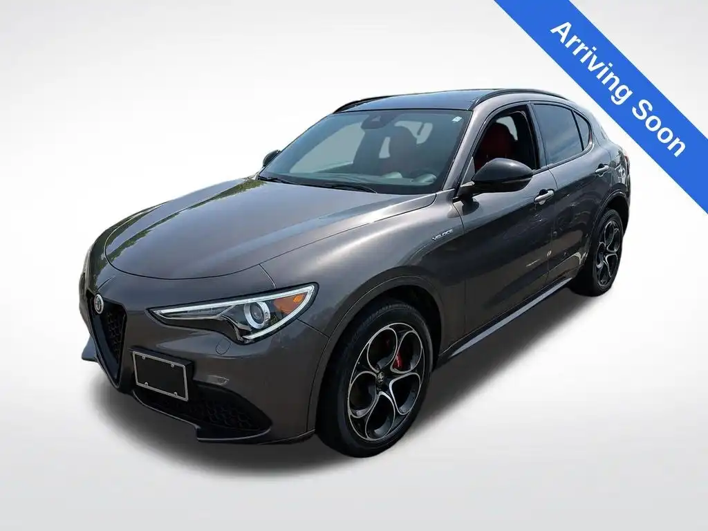 2023 Alfa Romeo Stelvio Veloce AWD's photo