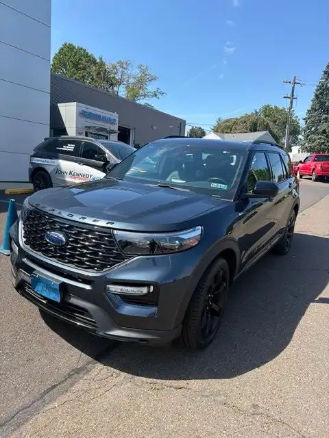 2023 Ford Explorer ST-Line 4WD's photo