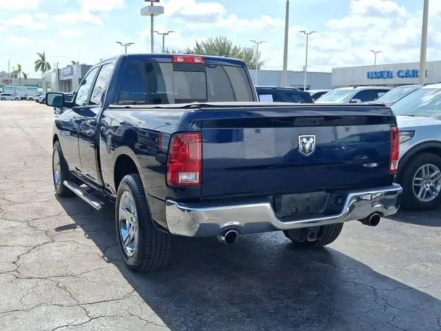 2012 RAM 1500 SLT Quad Cab photo 3