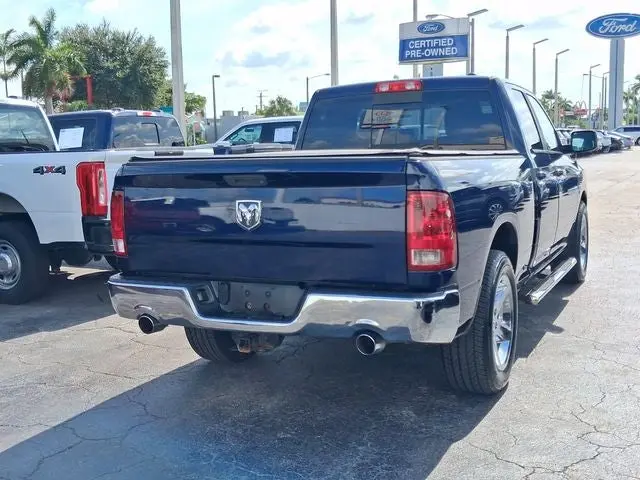 2012 RAM 1500 SLT Quad Cab photo 4
