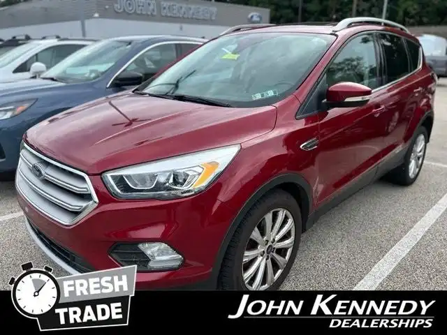 2017 Ford Escape Titanium's photo