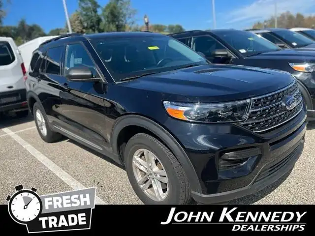 2023 Ford Explorer XLT 4WD's photo