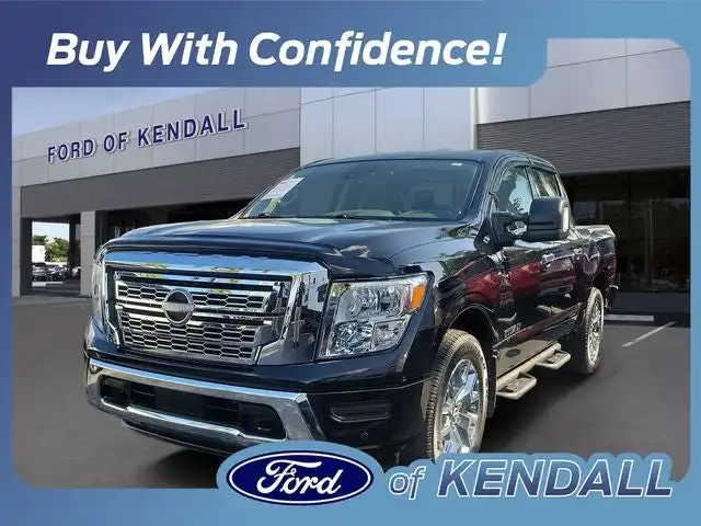 2024 Nissan Titan SV 4X4 Crew Cab's photo
