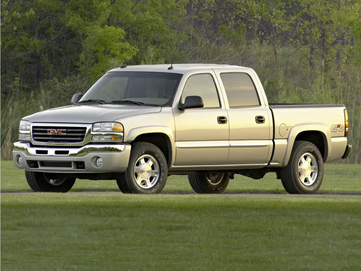 2006 GMC Sierra 4WD Crew Cab Short Box's photo