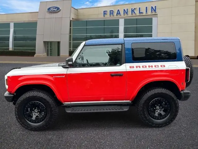 2025 Ford Bronco Stroppe 4x4 photo 3