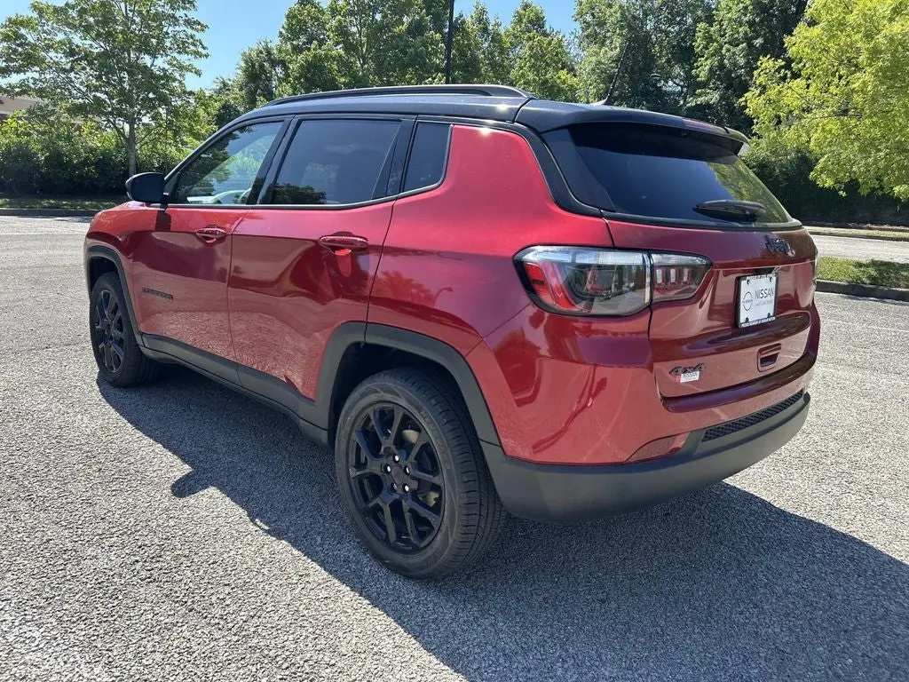 2024 Jeep Compass Latitude 4X4 photo 4
