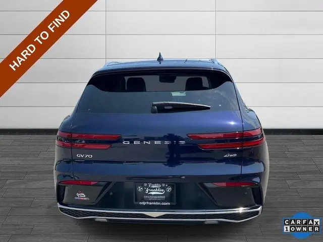2026 Genesis GV70 2.5T Select AWD photo 3