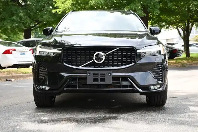 2024 Volvo XC60 B5 Plus Dark Theme AWD's photo
