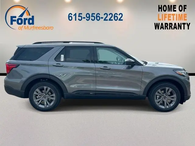 2026 Ford Explorer Active 4WD photo 4