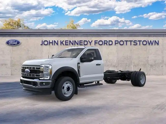 2026 Ford F-600 XL 4x4 Regular Cab 205-In DRW's photo