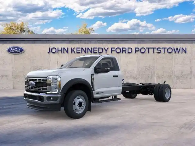 2026 Ford F-600 XL 4x4 Regular Cab 205-In DRW's photo