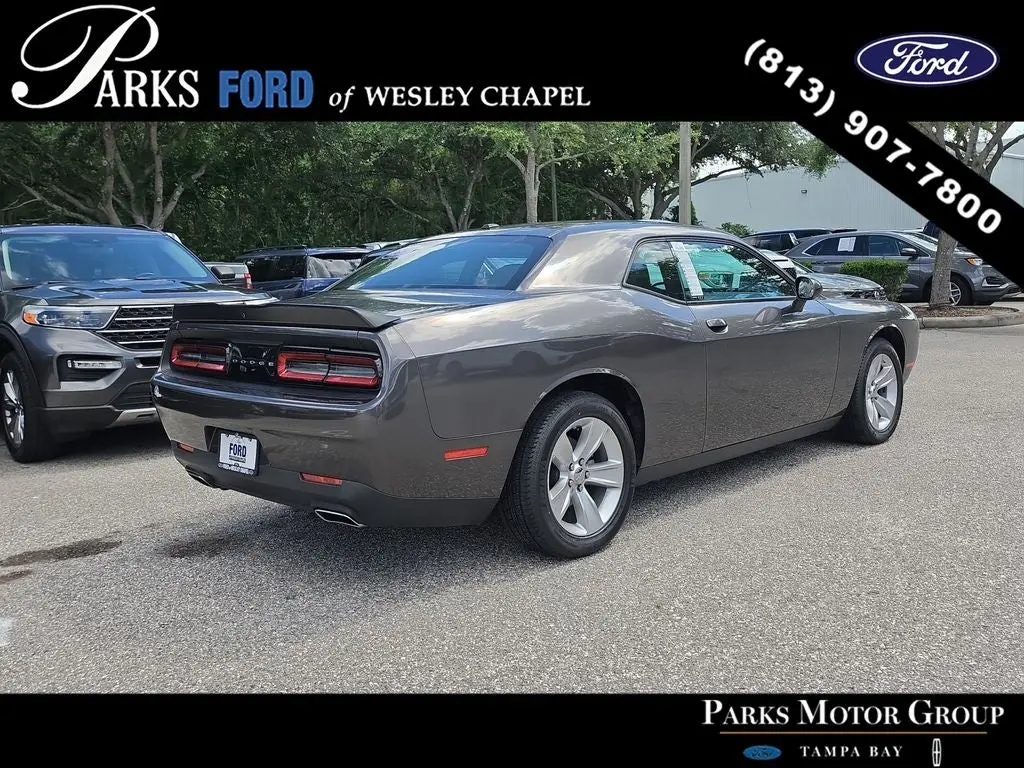 2023 Dodge Challenger SXT Auto photo 4