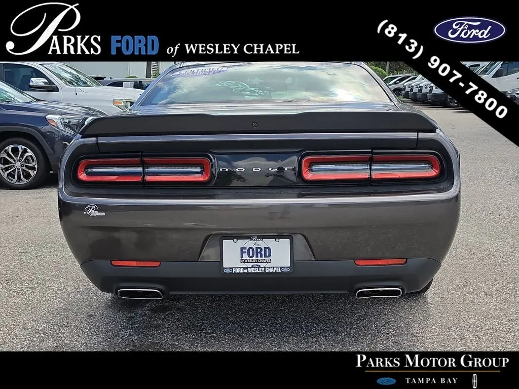 2023 Dodge Challenger SXT Auto photo 5