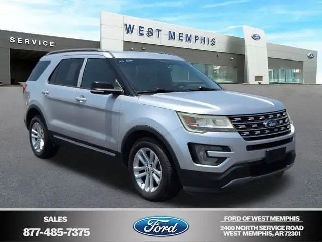 2017 Ford Explorer XLT FWD photo 1