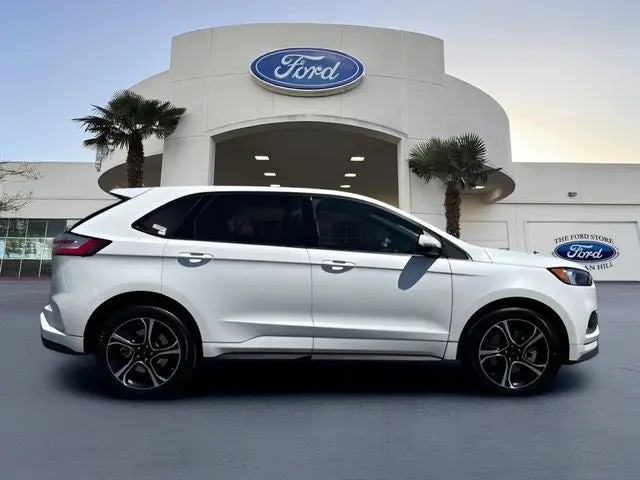 2023 Ford Edge ST AWD photo 5