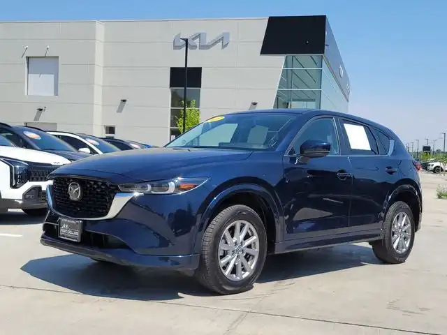 2025 Mazda CX-5 S Preferred package Auto AWD's photo