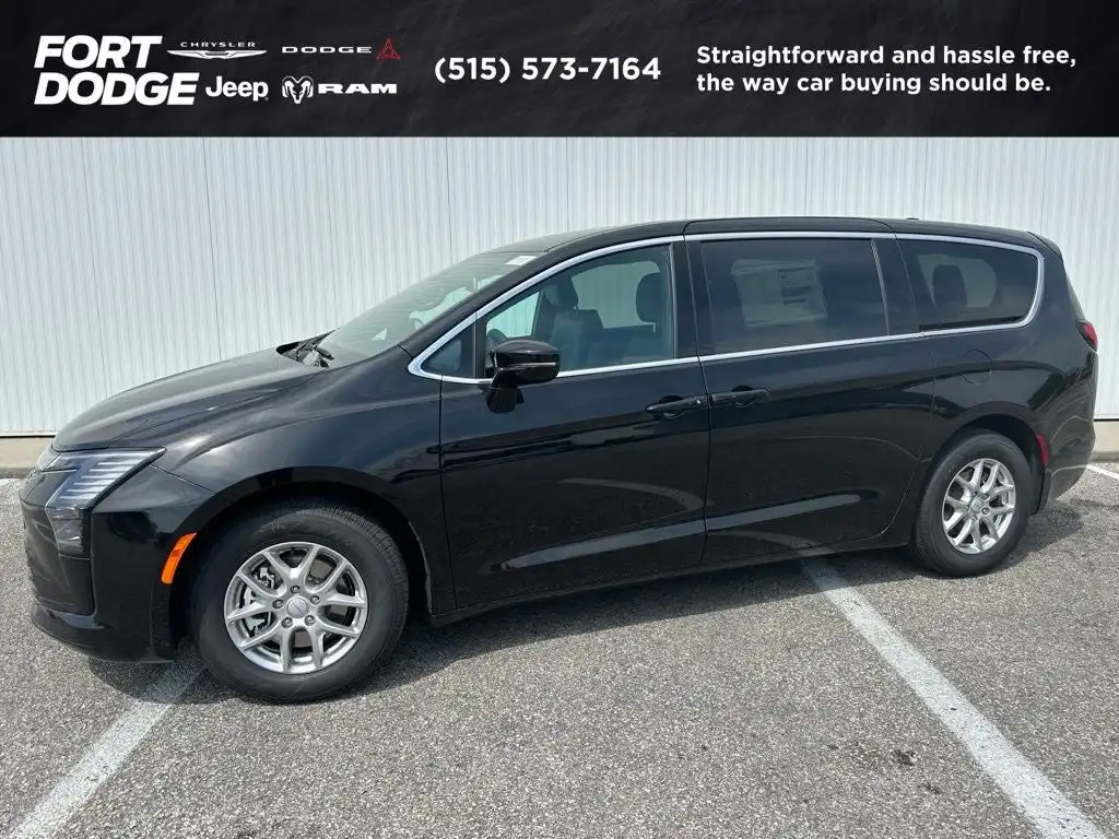 2027 Chrysler Pacifica Select's photo