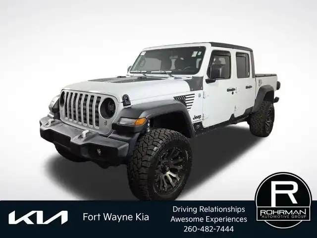 2020 Jeep Gladiator Sport S's photo