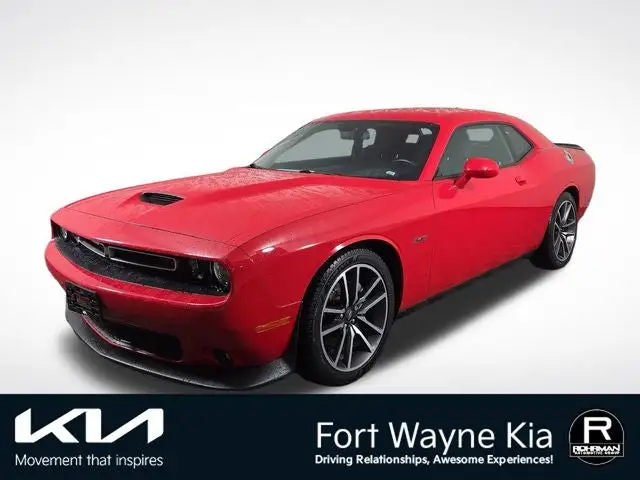2023 Dodge Challenger R/T photo 1