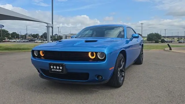 2023 Dodge Challenger SXT Auto photo 3