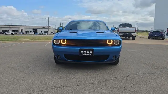 2023 Dodge Challenger SXT Auto photo 4