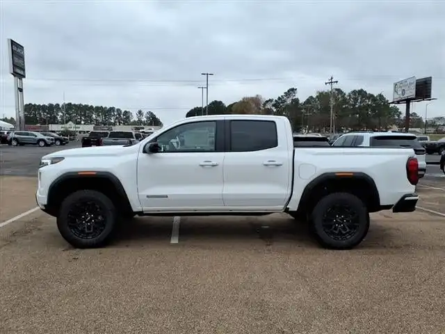 2026 GMC Canyon 2WD Elevation Crew Cab Short Box's photo