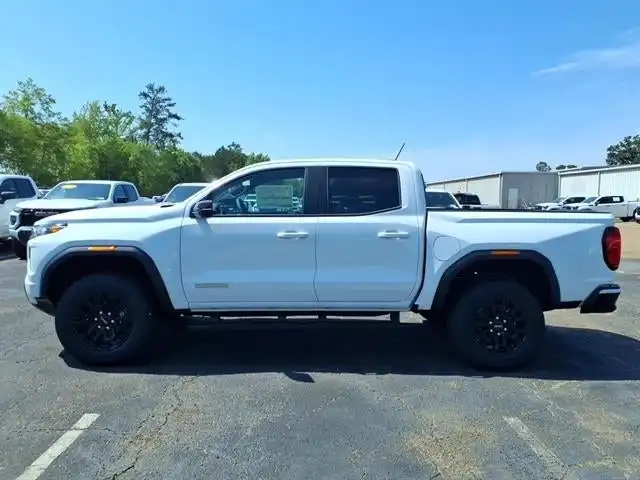 2026 GMC Canyon 2WD Elevation Crew Cab Short Box's photo