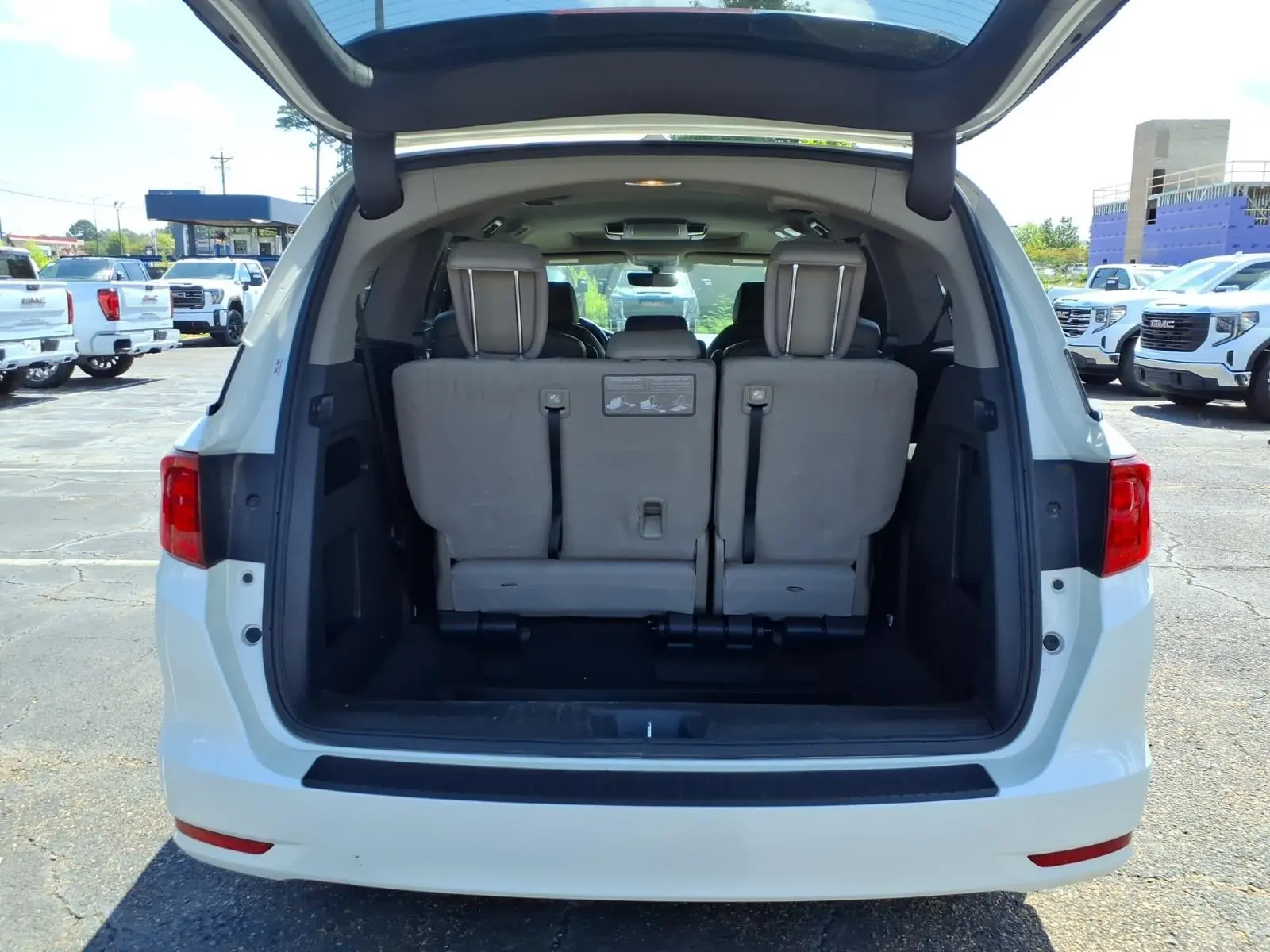 2019 Honda Odyssey EX-L with RES & Navigation photo 5