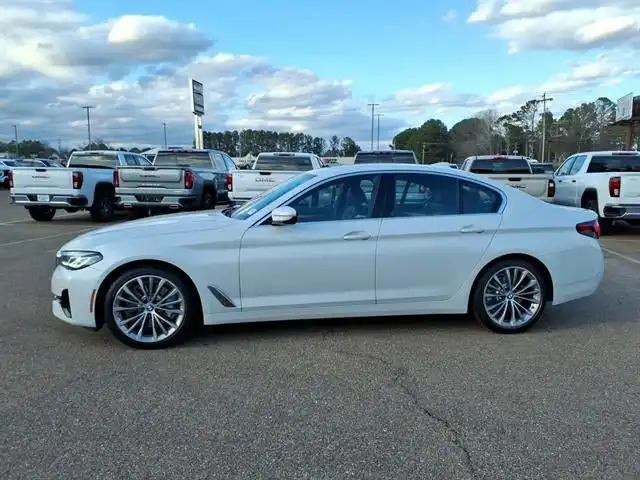 2021 BMW 5 Series 530i Sedan's photo
