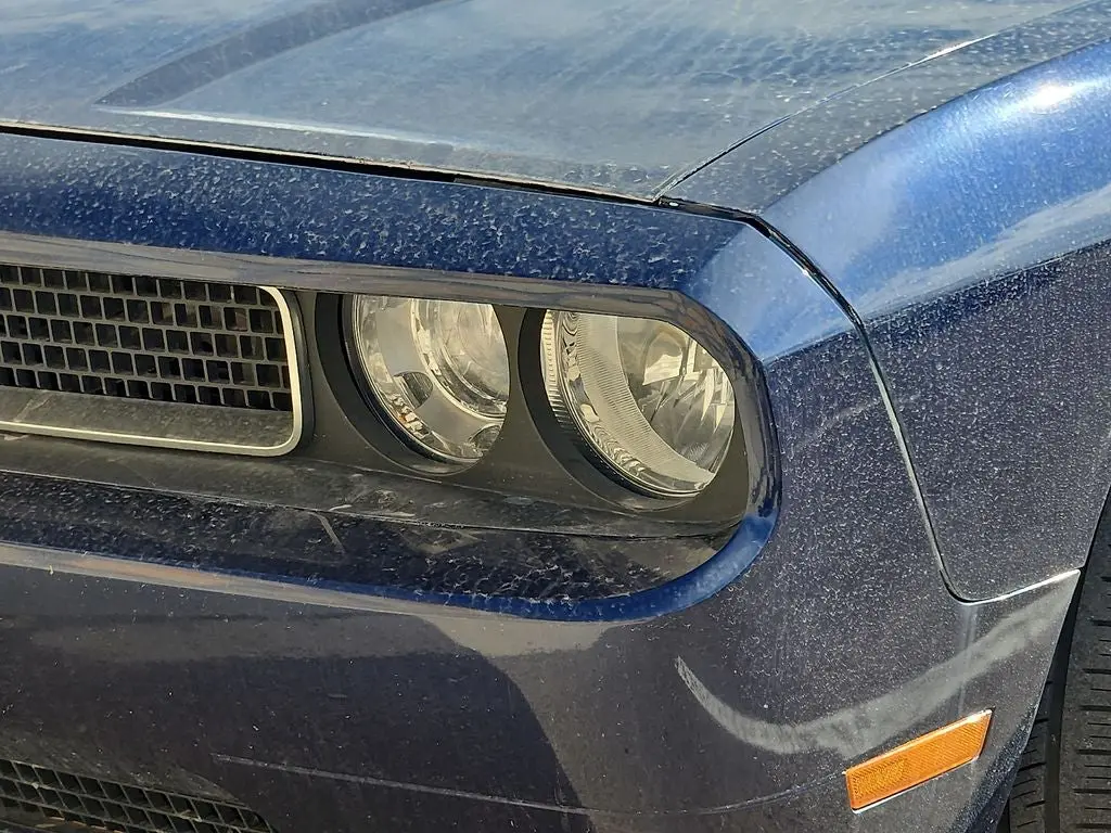 2014 Dodge Challenger SXT photo 3