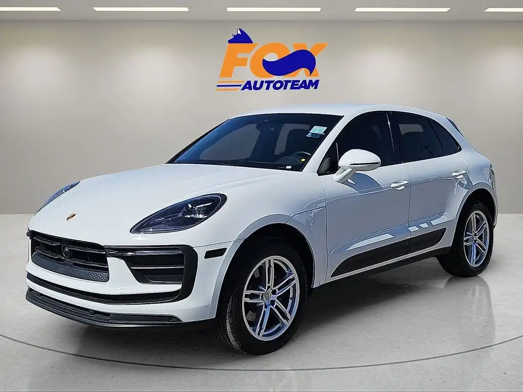 2023 Porsche Macan Base's photo
