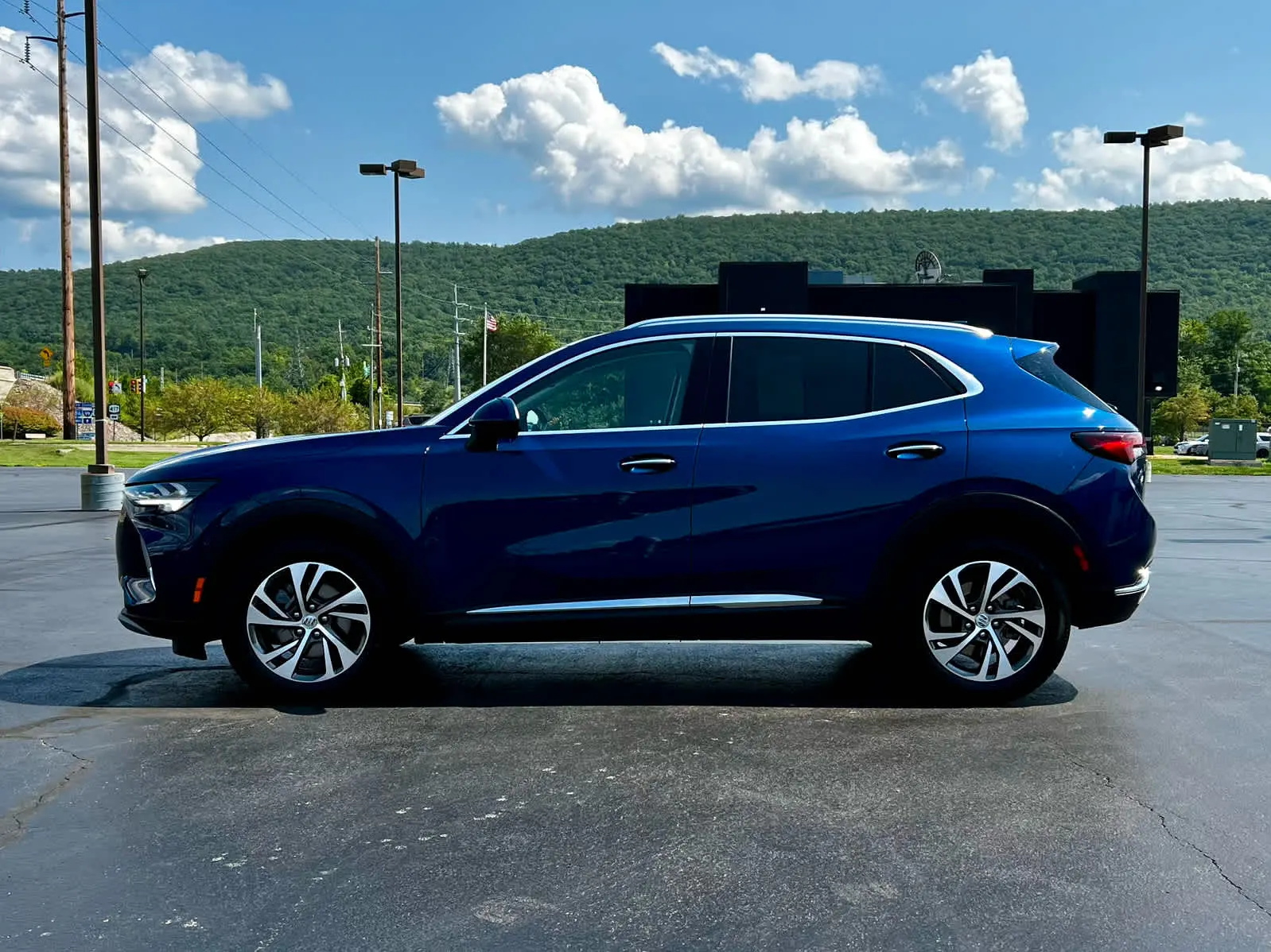 2023 Buick Envision Essence AWD photo 4