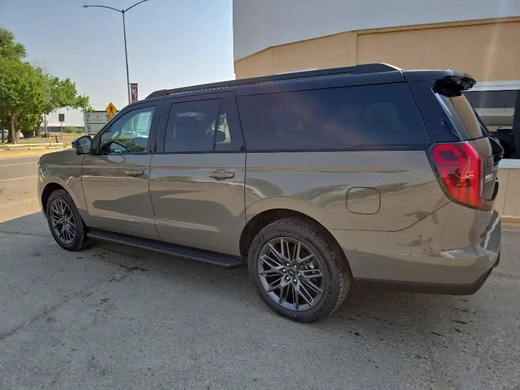 2026 Ford Expedition Platinum MAX 4x4's photo